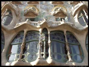 casa-batllo-front-windows-by-day